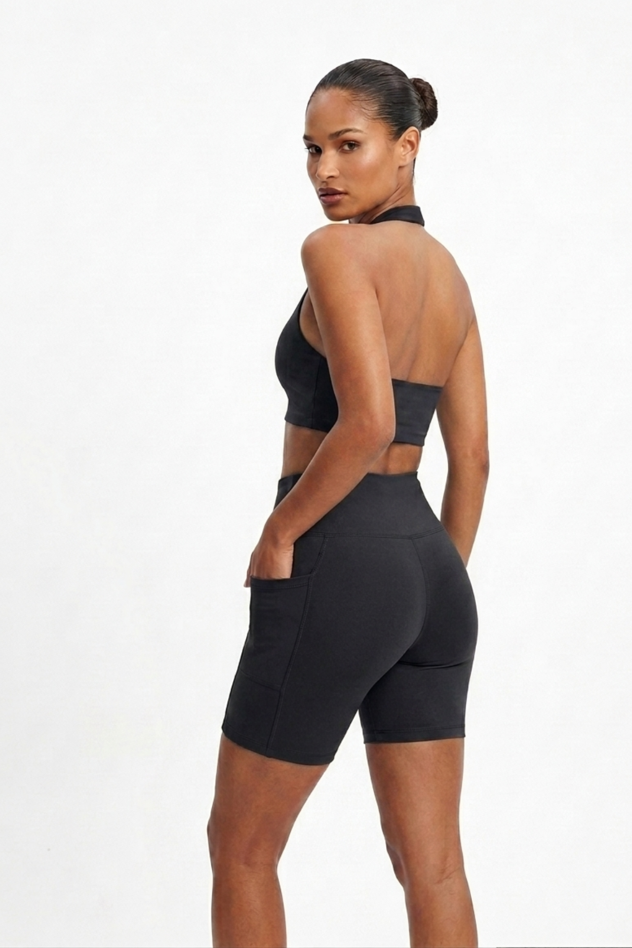 Short Bolsos Fitness Preto